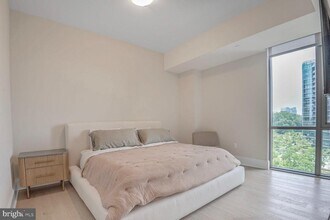 7887 Jones Branch Dr in McLean, VA - Building Photo - Building Photo