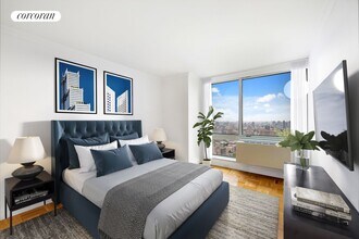 217 E 96th St in New York, NY - Building Photo - Building Photo