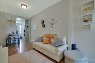 402 Monroe St in Hoboken, NJ - Building Photo - Building Photo