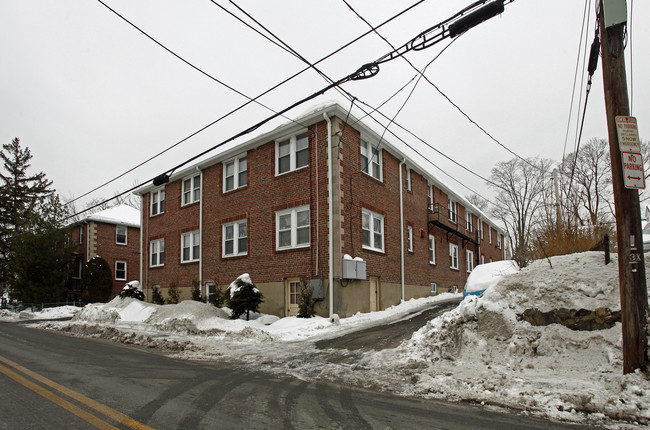 18-20 Bacon St in Waltham, MA - Foto de edificio - Building Photo