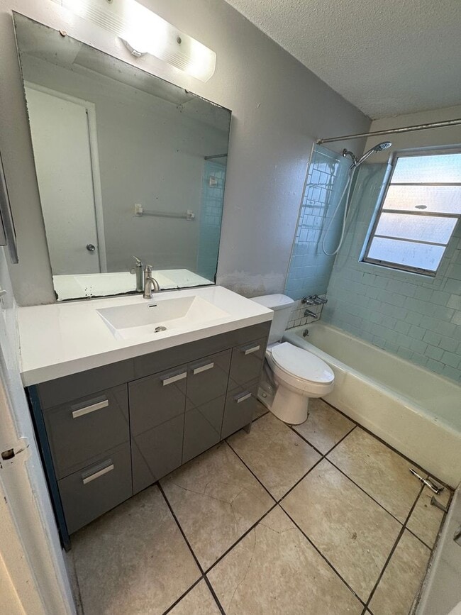 4903 24th St W in Bradenton, FL - Building Photo - Building Photo
