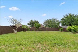 2019 W Chippewa Ave in Edinburg, TX - Building Photo - Building Photo