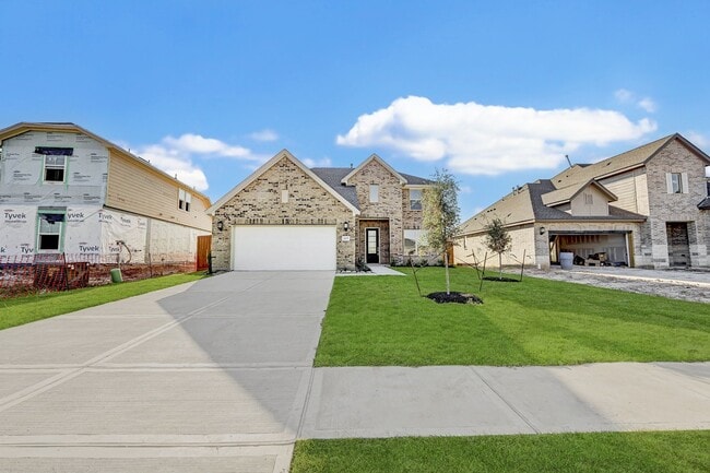 2605 Mackinac Bay Dr