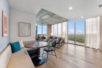 48 East Ave-Unit -FL28-ID1023988P in Austin, TX - Foto de edificio - Building Photo