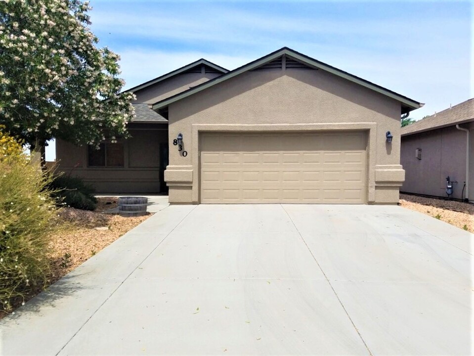 830 Newton Way in Chino Valley, AZ - Building Photo