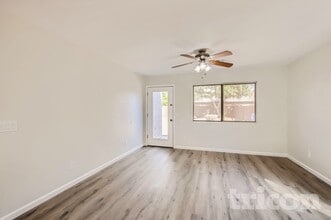 8701 S 50th Dr in Phoenix, AZ - Building Photo - Building Photo