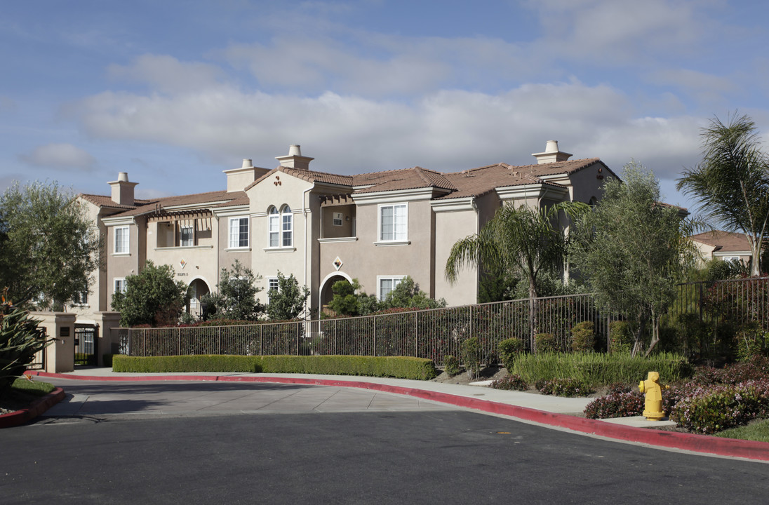 Pinnacle at Talega in San Juan Capistrano, CA - Foto de edificio