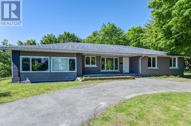 10 Cedar Rd in Ottawa, ON - Building Photo - Building Photo
