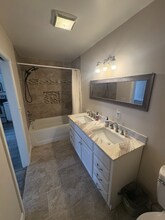 253 Lisbon St in Lisbon, ME - Foto de edificio - Building Photo