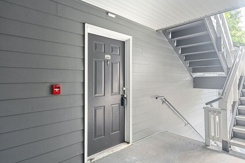 5207 Santa Fe Pkwy in Sandy Springs, GA - Building Photo