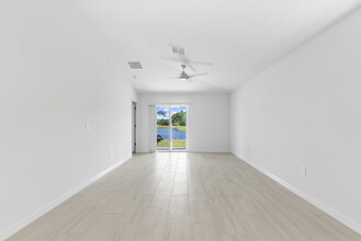 17662 Happytrails St in Land O Lakes, FL - Building Photo - Building Photo