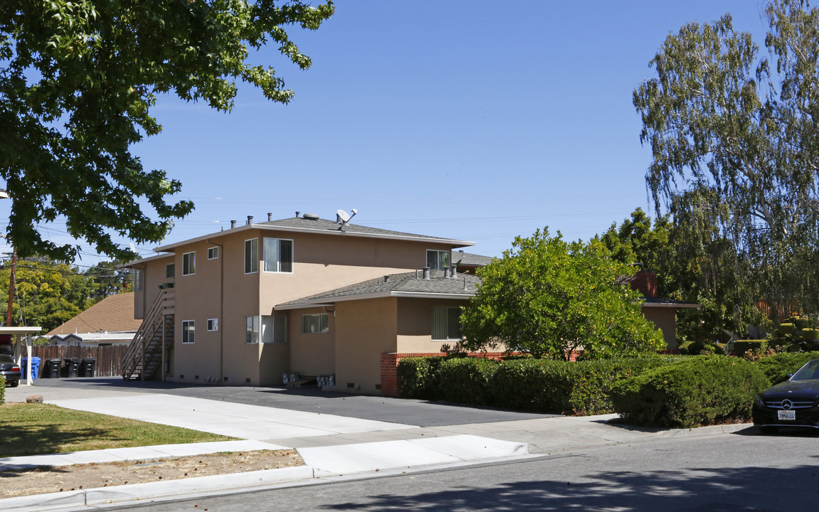 1245 Parkington Ave in Sunnyvale, CA - Foto de edificio