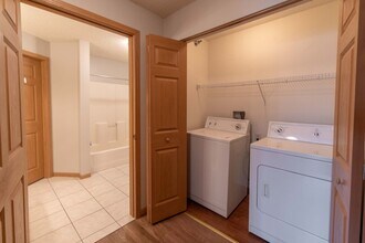 Powers Ridge Rental Condos in Chanhassen, MN - Building Photo - Interior Photo