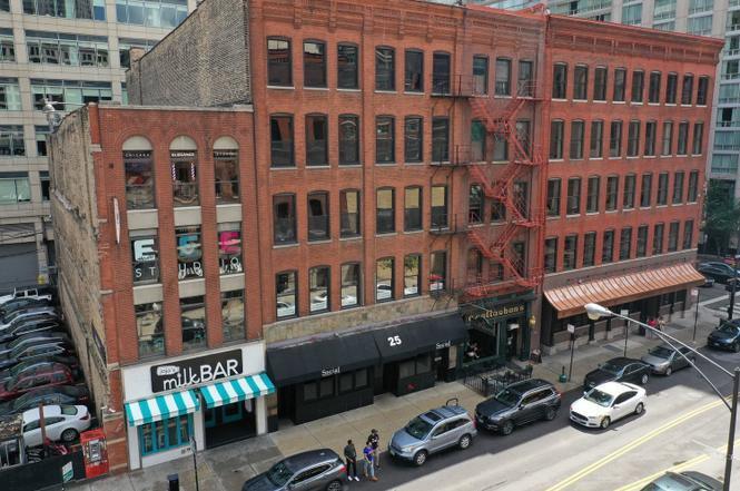 25 W Hubbard St in Chicago, IL - Building Photo
