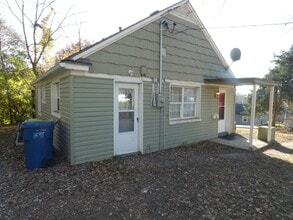 10620 N Locust Ct in Kansas City, MO - Building Photo - Building Photo