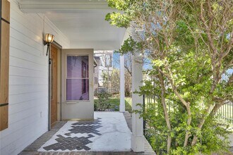 2713 Lyons Rd in Austin, TX - Building Photo - Building Photo