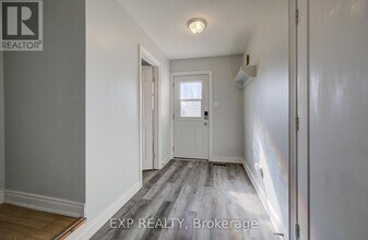 80 Heiman St in Kitchener, ON - Building Photo - Building Photo