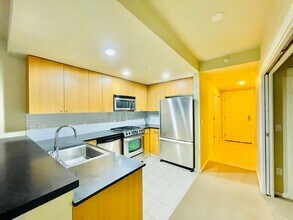 76 Cedar St in Seattle, WA - Building Photo - Building Photo