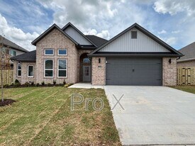 1431 Overcup Oak Ln in Bentonville, AR - Building Photo