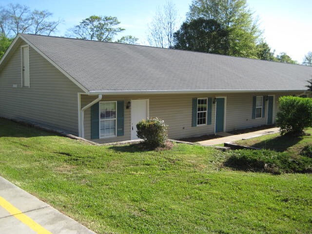 101 Sharp St in Bremen, GA - Building Photo