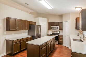 3424 Steelgate Ct in Middleburg, FL - Foto de edificio - Building Photo