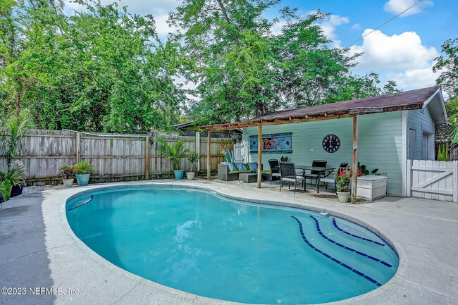 property at 2122 Ernest St