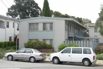 3130 14th Ave in Oakland, CA - Building Photo - Building Photo