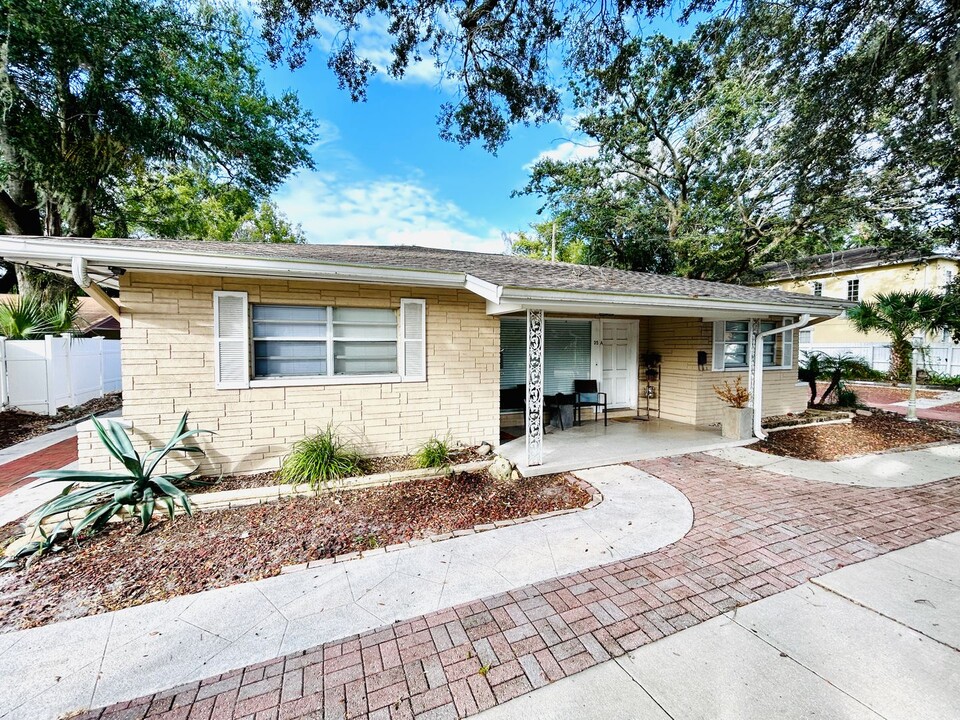 35 E Winter Park St in Orlando, FL - Building Photo