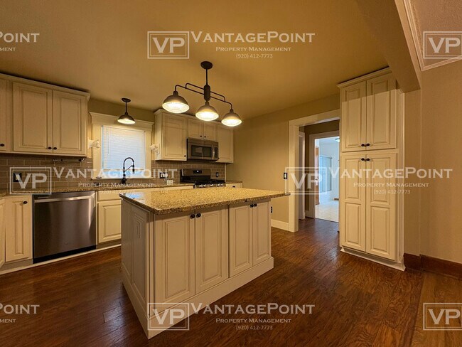 264 Modoc St in Clintonville, WI - Building Photo - Building Photo