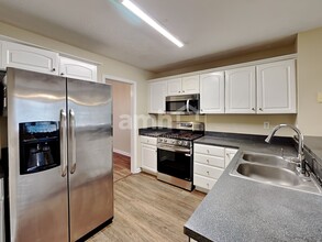 94 Crestview Dr in Dallas, GA - Building Photo - Building Photo