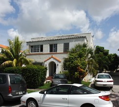 223 Phoenetia Ave in Coral Gables, FL - Foto de edificio - Building Photo