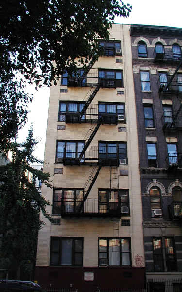 624 E 11th Street in New York, NY - Building Photo - Building Photo