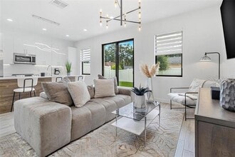 7553 Gesualdo Ct in Tampa, FL - Building Photo - Building Photo