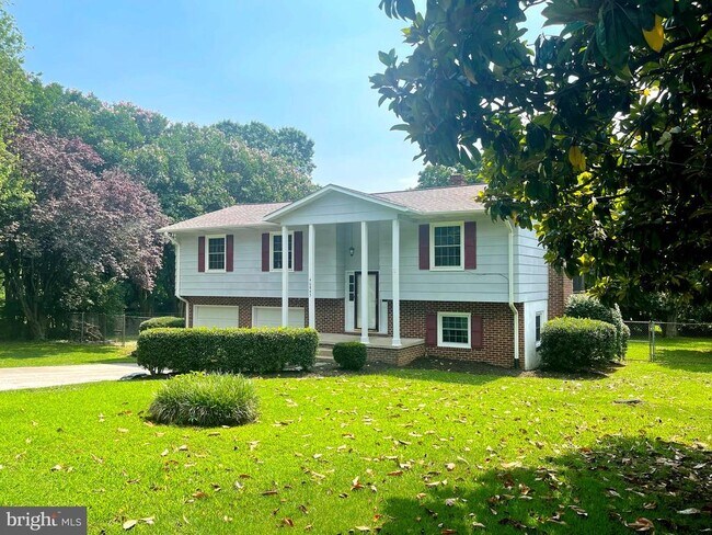 property at 40865 Spring House Ln