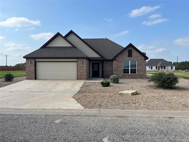 1043 County Road 327 in Glen Rose, TX - Building Photo