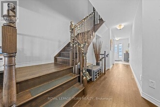 814 Stallion Cres in Ottawa, ON - Building Photo - Building Photo