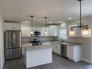 1605 Peppermill Ln in Champaign, IL - Building Photo - Building Photo