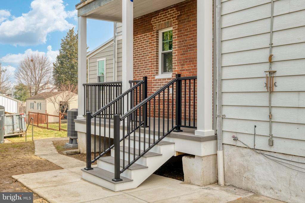 211 W Broad St in Shillington, PA - Building Photo