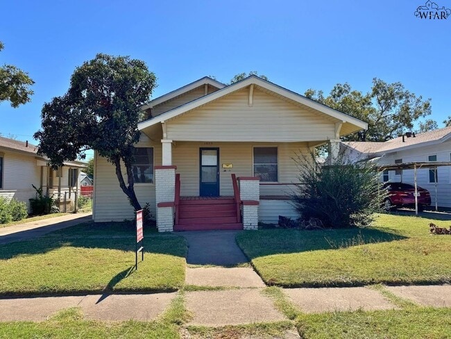 property at 1825 11th St