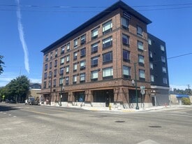 Market Flats in Olympia, WA - Building Photo