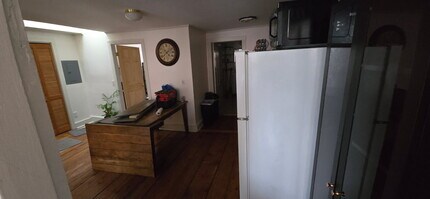 15 Friendship Rd, Unit Penthouse in Waldoboro, ME - Building Photo - Building Photo