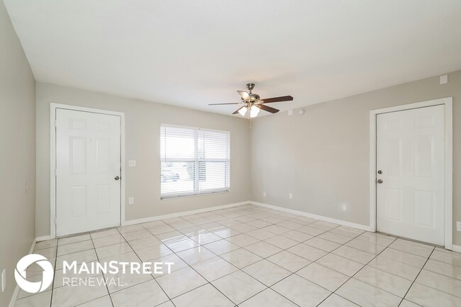 425 Danube Way in Kissimmee, FL - Building Photo - Building Photo
