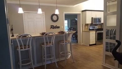 2216 Capri Dr in Clearwater, FL - Foto de edificio - Building Photo