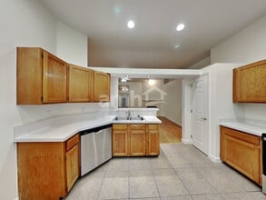 4539 Antler Hill Dr E in Jacksonville, FL - Building Photo - Building Photo