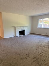 1562 Oakroyal Dr in Concord, CA - Building Photo - Building Photo