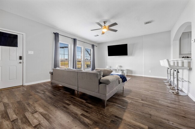 property at 1413 TX-146