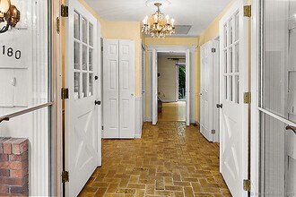 2180 Cross Hwy in Fairfield, CT - Building Photo - Building Photo