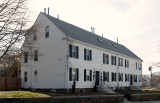 232-236 Standish Ave in Plymouth, MA - Building Photo