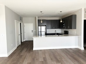 Knob Hill Apartments in Okemos, MI - Foto de edificio - Building Photo