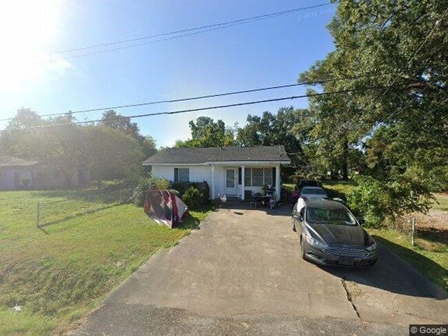 property at 3255 Waverly St